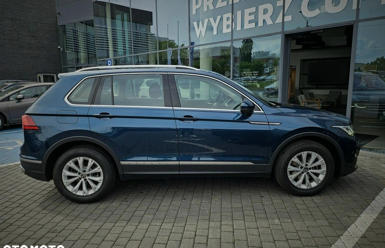 Volkswagen Tiguan cena 129900 przebieg: 27700, rok produkcji 2020 z Giżycko małe 742